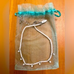 Delicate and sparkling! Crystal and rhinestone anklet